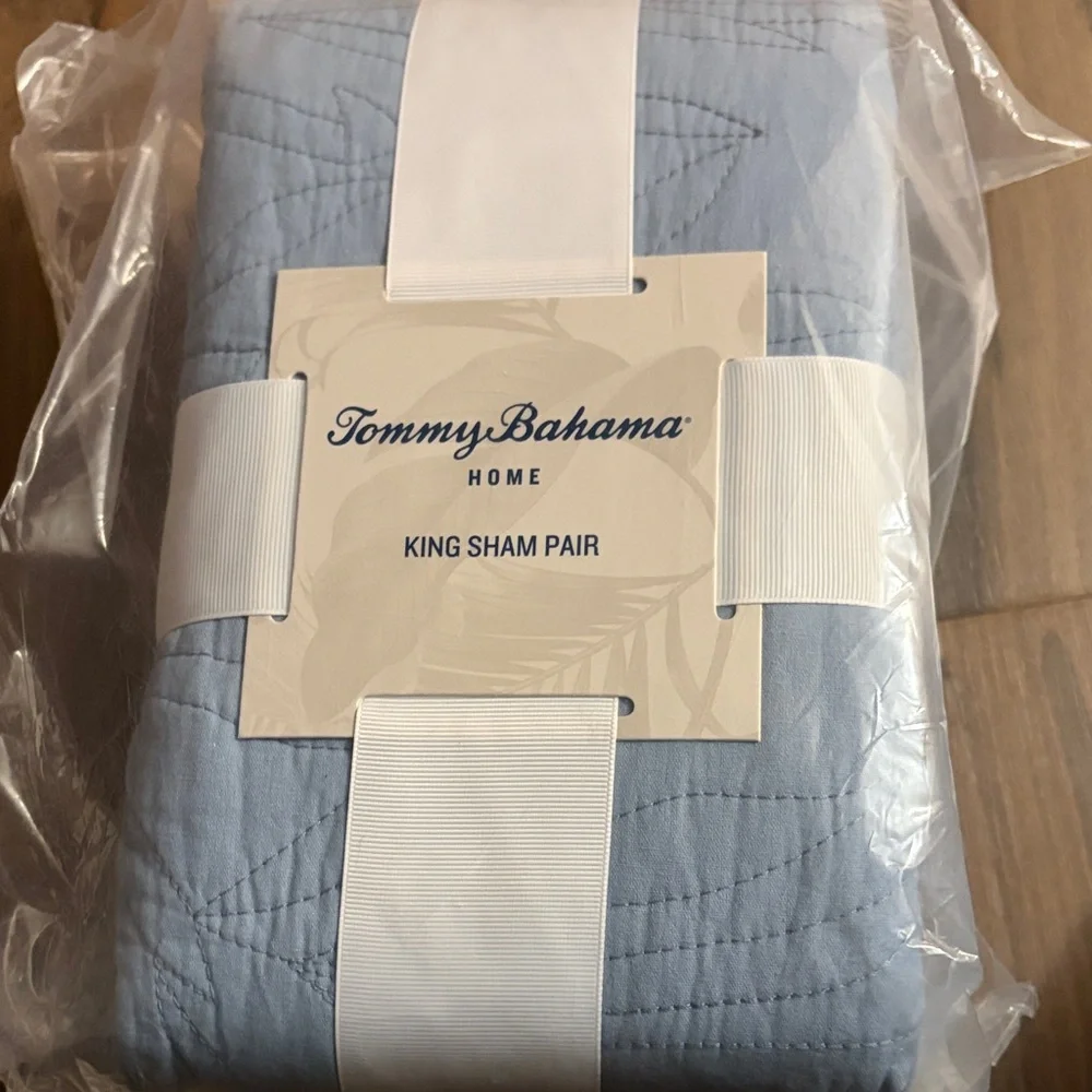 Tommy Bahama Solid Costa Sera 2-Piece King Quilted Sham Set NEW